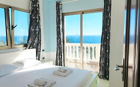 Azure Apartments With Sea View Drymades